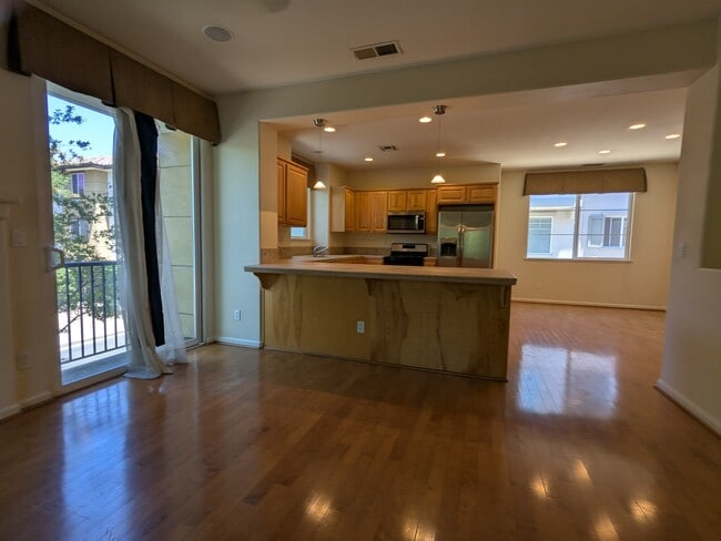 Building Photo - 2854 Jefferson Ln