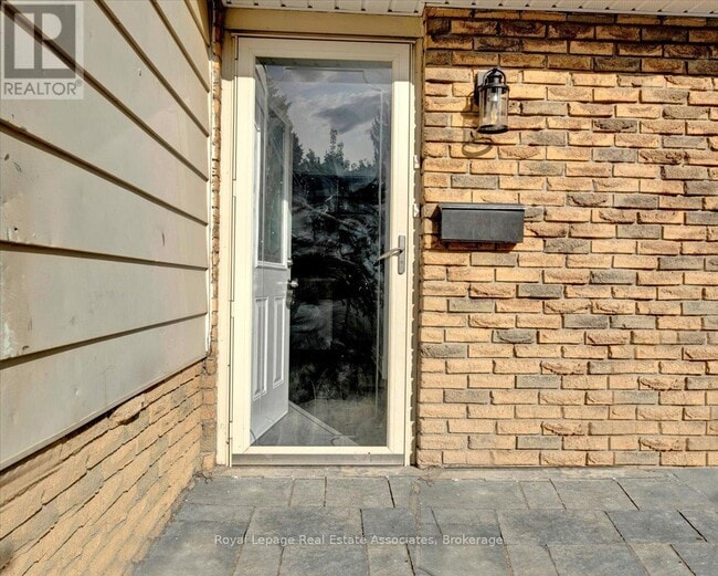 Building Photo - 9 Gafney Ct