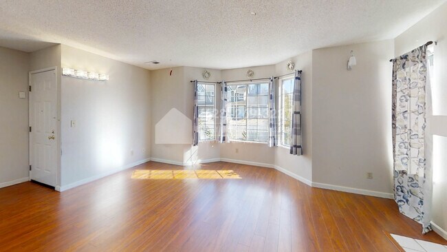 Building Photo - 405 Fieldstone Dr