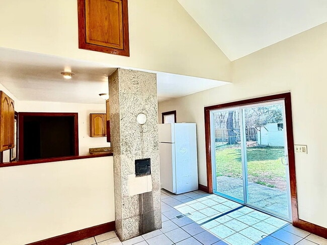 Foto del edificio - Single family colonial home in Wilbraham