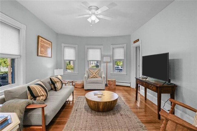 Building Photo - 48 Constitution St