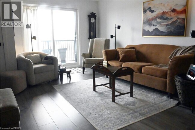 Photo du bâtiment - 4 Spice Wy