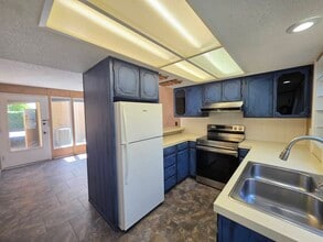 Building Photo - 1623 Mowry Square
