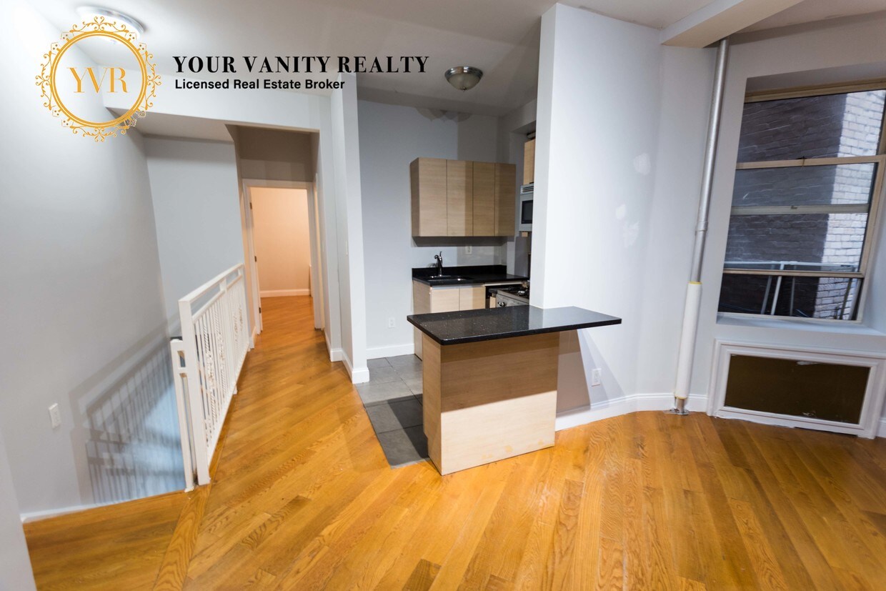 Foto principal - 230 W 107th St