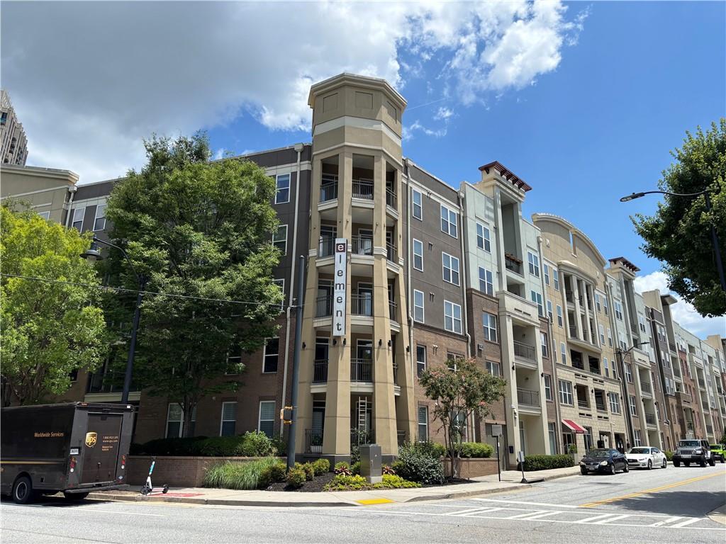 Foto principal - 390 17th St NW
