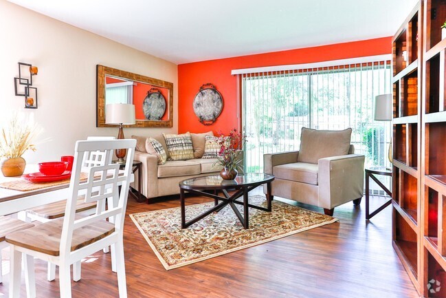 Foto principal - 2223 Kilborne Dr