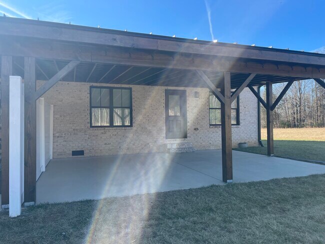 Foto del edificio - 2137 NC-61