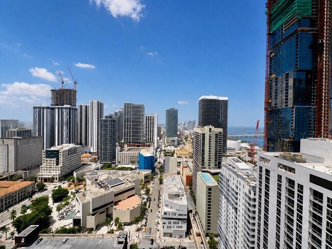 Foto del edificio - 133 NE 2nd Ave