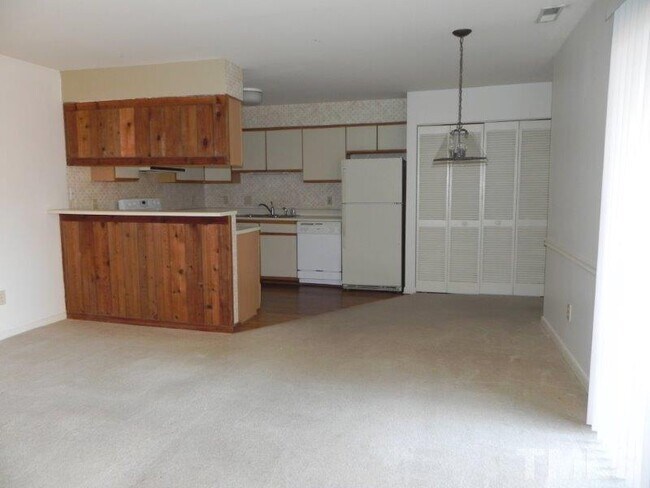 Foto del edificio - 340 Summerwalk Cir