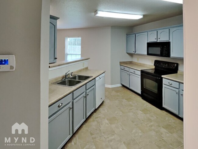 Building Photo - 14035 Lawrence Farm Ln