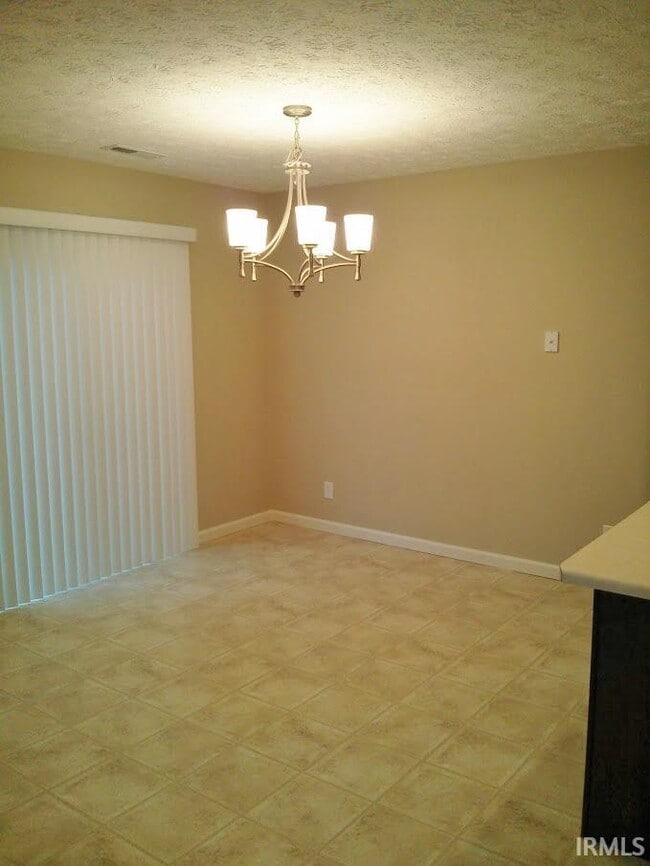 Building Photo - 2361 Fleming Dr