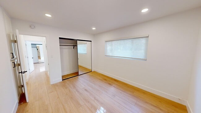 Interior Photo - Welcome Home || Newly Upgraded WeHo Apt || 943 Gardner