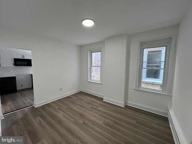 Foto del edificio - 925 W 3rd St