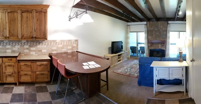 Building Photo - 529 E 200 N
