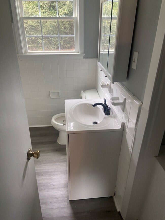 Foto del edificio - 2 Bedroom 1 Bath Brick home