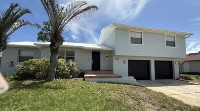 Building Photo - 1248 Seminole Dr