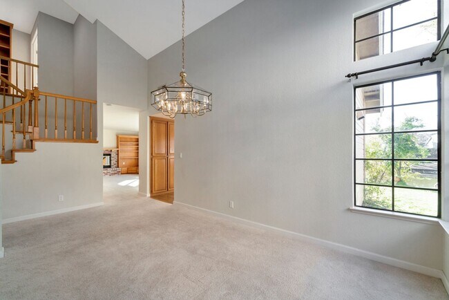 Foto del edificio - 1718 Kofman Pkwy - 4 bedroom | 3 bath | Si...