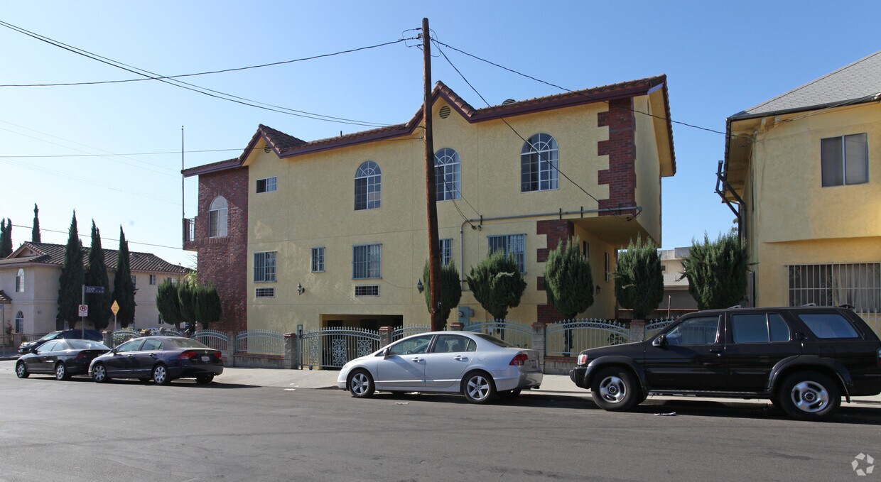 Foto del edificio - 1027 Doyle Pl