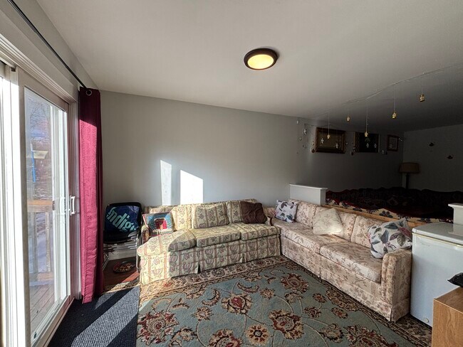 Building Photo - Apartment for Rent