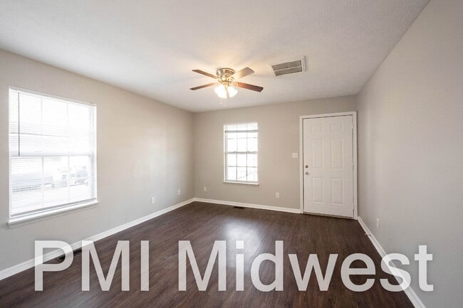 Building Photo - 1365 Mulberry St.