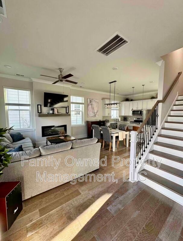 Foto del edificio - 8608 Bowen Corner Ave