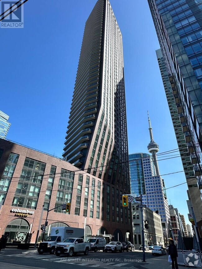 Building Photo - 99-2699 John St