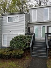 Building Photo - 35 Glenview Dr
