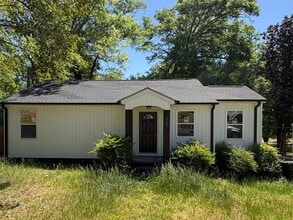 Building Photo - 509 Rose Hill St