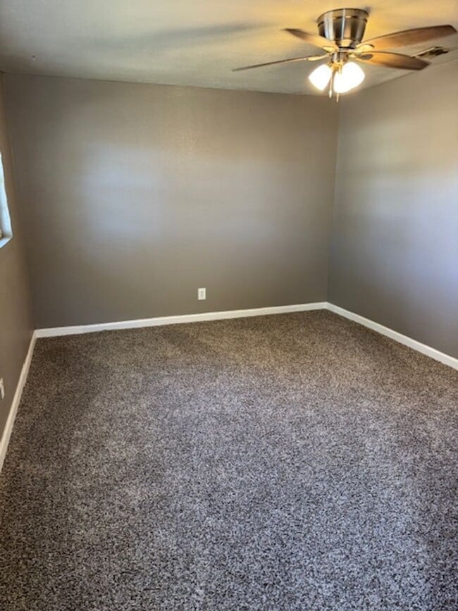 Building Photo - UPDATED HOUSE