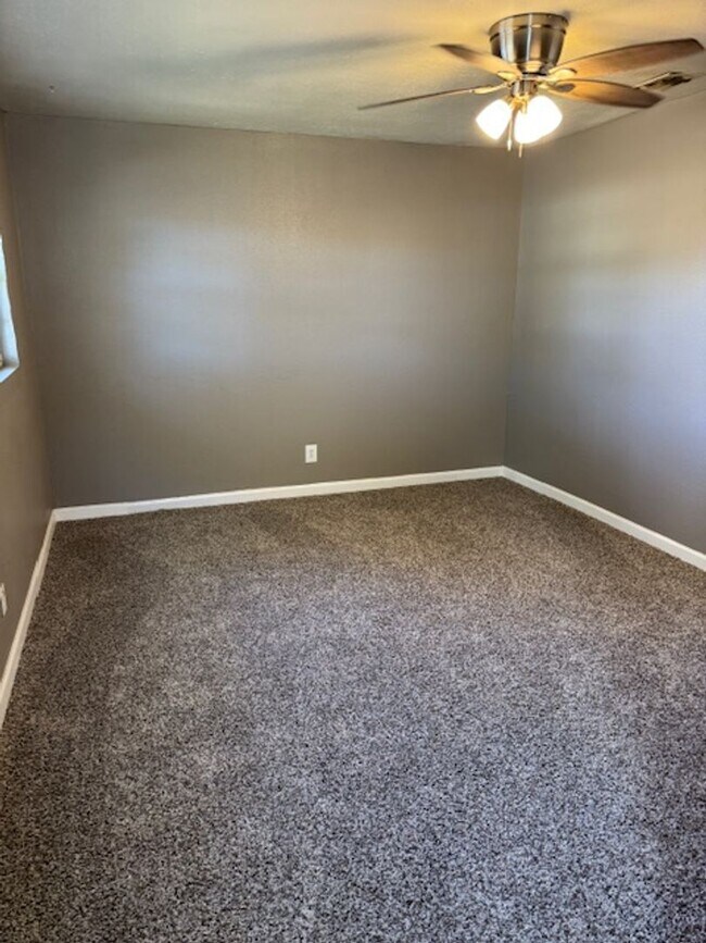 Foto del edificio - UPDATED HOUSE