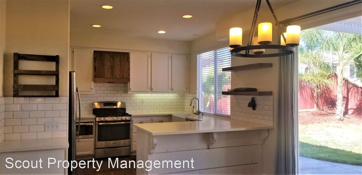 Building Photo - 3 br, 2.5 bath House - 32520 Bergamo Court