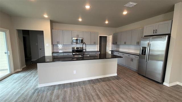 Building Photo - 604 Vine St