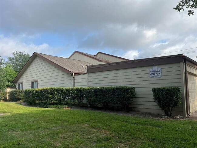 Foto del edificio - 12544 Wellington Park Dr