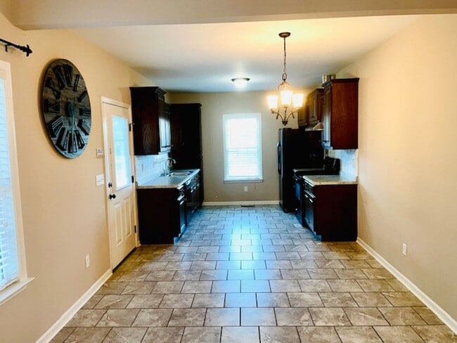 Building Photo - 3 br, 2 bath House - 647 Deans Ferry Road