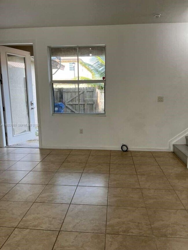 Foto del edificio - 11665 SW 244th St