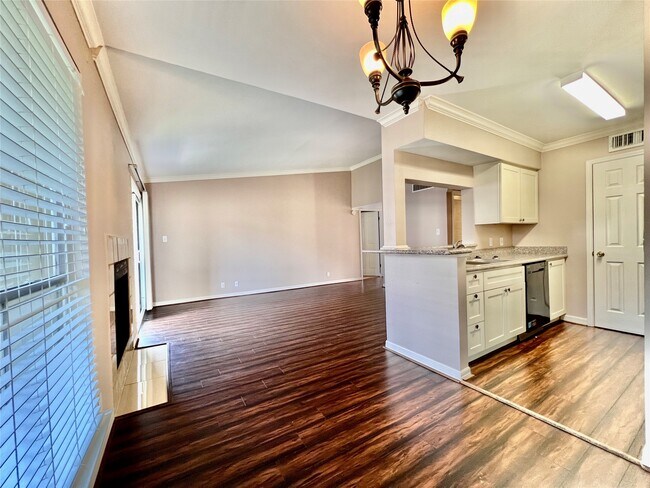 Foto del edificio - 700 Thicket Ln