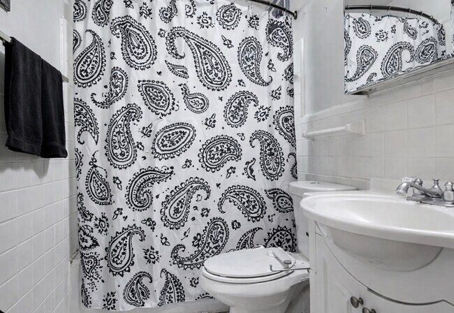 Foto del edificio - 9521 Ash Creek Dr