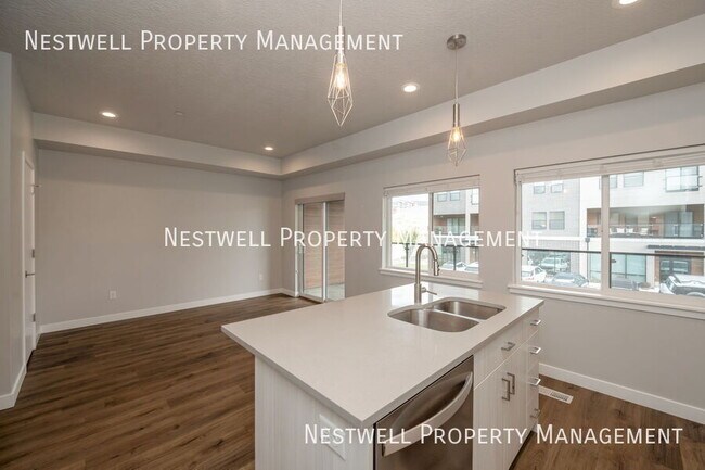 Building Photo - 12239 900 E