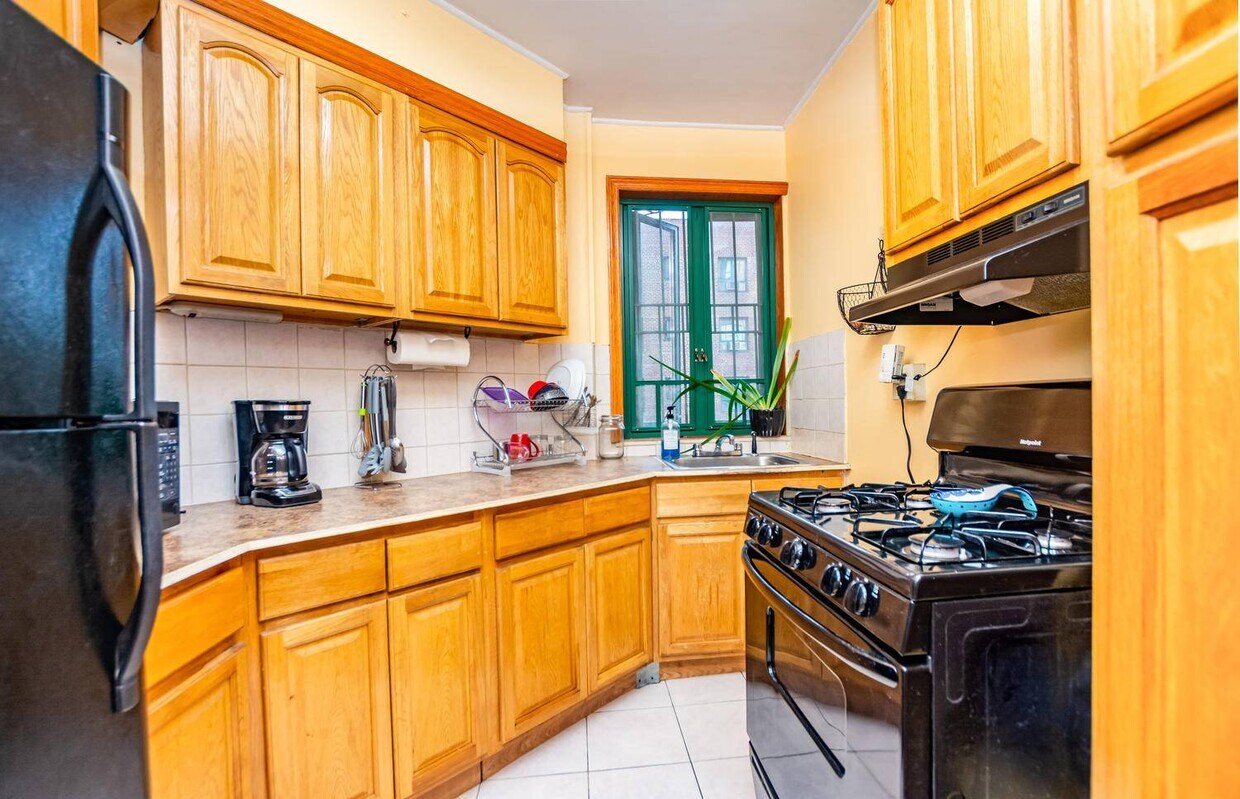 1507 Metropolitan Ave, Bronx, NY 10462 House Rental in Bronx, NY