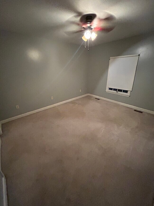 Foto del edificio - 548 Quince Ct