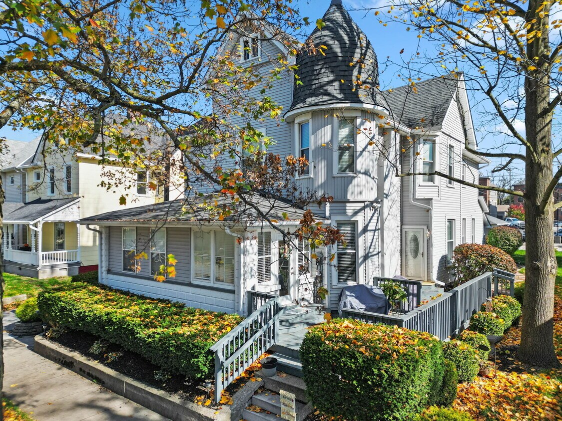Primary Photo - 240 N 9th St