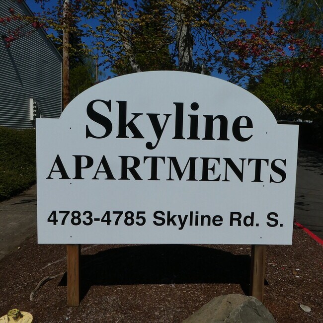 Building Photo - 4783 Skyline Rd S
