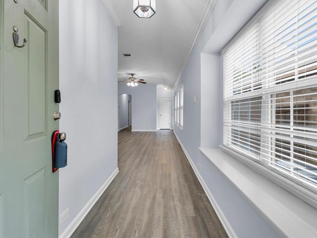 Foto del edificio - 1427 Ravenwood Dr