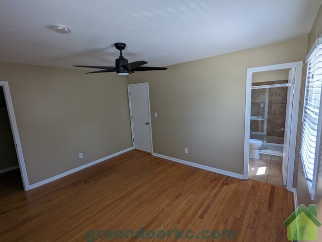 Building Photo - 5527 W 97th St