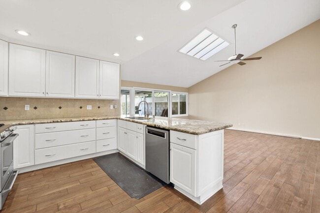 Building Photo - Single Family Home in Greenbrook tract Fou...