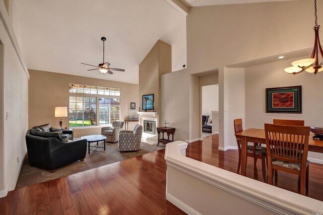 Foto del edificio - 308 Wood Rose Ct