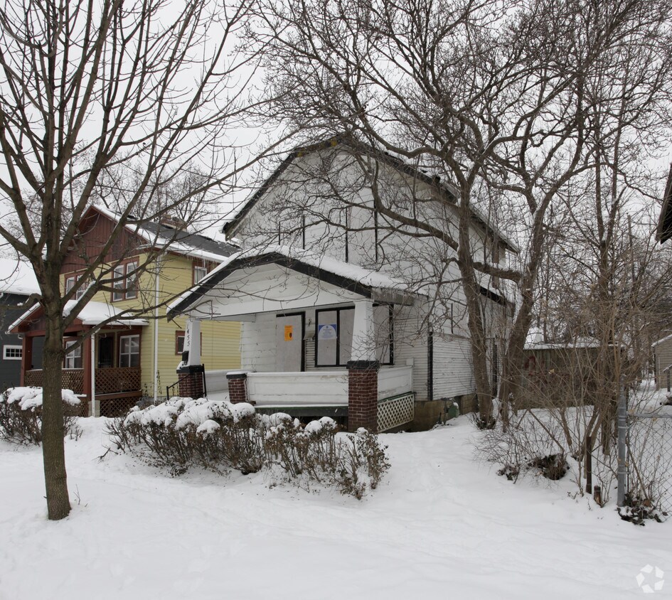 Building Photo - 1455 Myrtle Ave