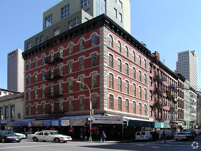 Foto del edificio - Munitions Bldg