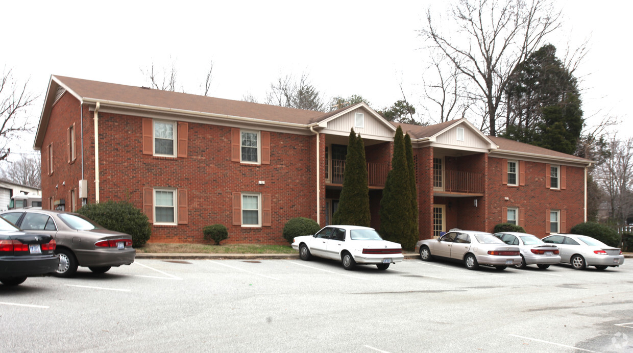 Primary Photo - British Lake Apartments