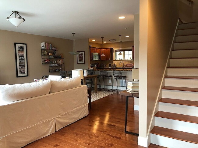 Foto del edificio - 337 Mt Support Rd